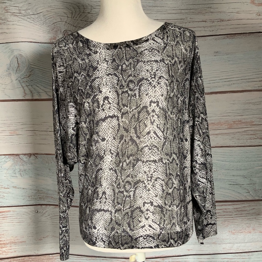 INC snakeskin style shimmer long sleeve med